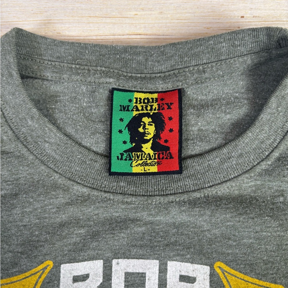 Bob Marley “Freedom Fighter” Jamaica Collection Graphic Tee Size L - Picture 3 of 4